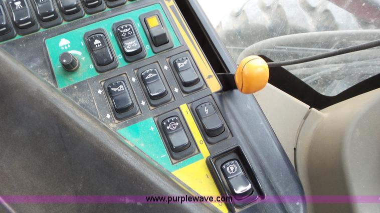 image for item K6824 2009 Case IH Patriot 4420 self-propelled sprayer