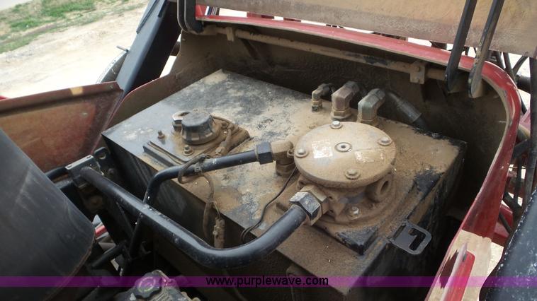 image for item K6824 2009 Case IH Patriot 4420 self-propelled sprayer