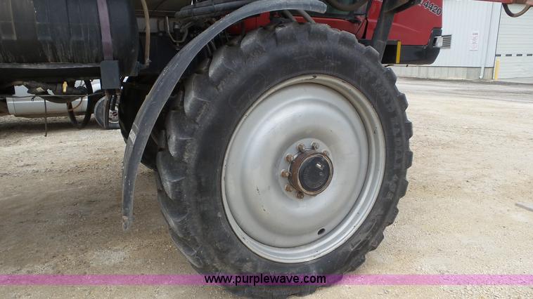 image for item K6824 2009 Case IH Patriot 4420 self-propelled sprayer
