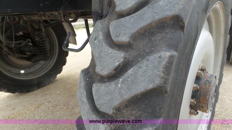 image for item K6824 2009 Case IH Patriot 4420 self-propelled sprayer