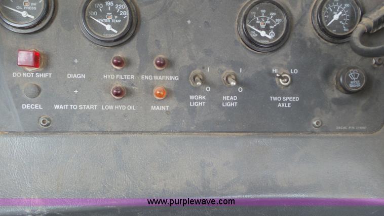 image for item K6826 Case IH Titan FLX4375 self-propelled applicator