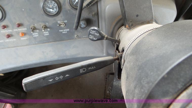 image for item K6826 Case IH Titan FLX4375 self-propelled applicator