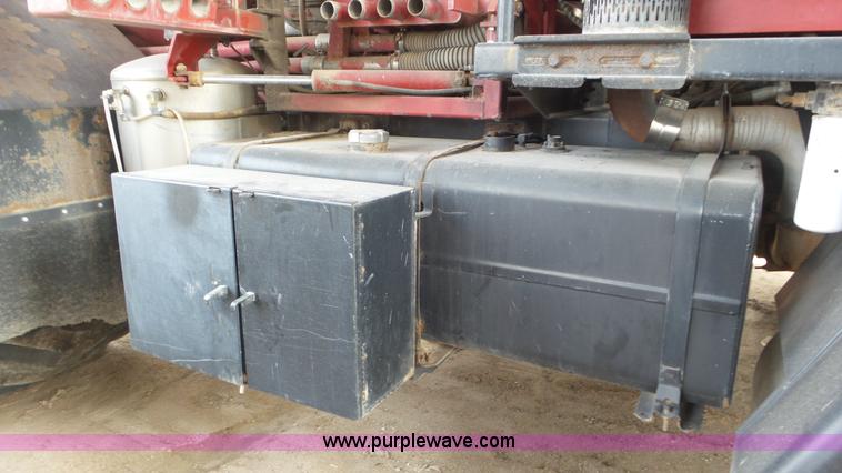 image for item K6826 Case IH Titan FLX4375 self-propelled applicator