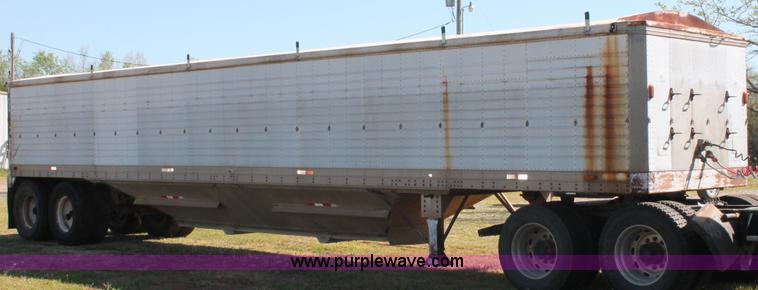 image for item K8987 1981 Barrett double hopper grain trailer