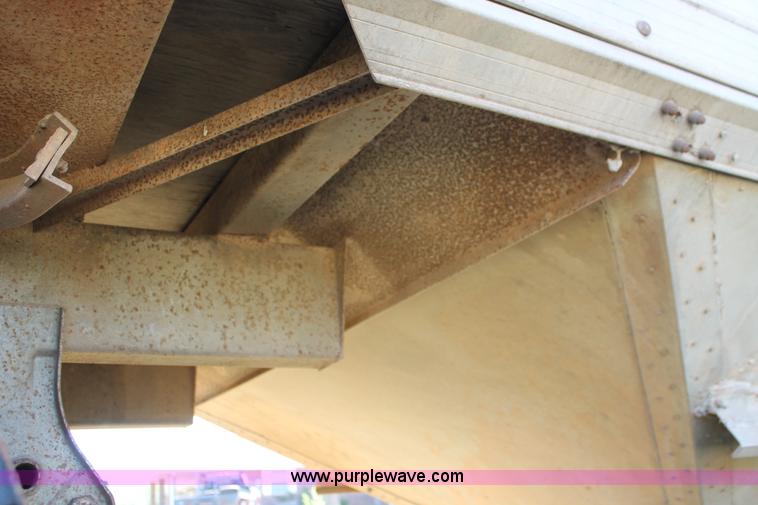 image for item K8987 1981 Barrett double hopper grain trailer