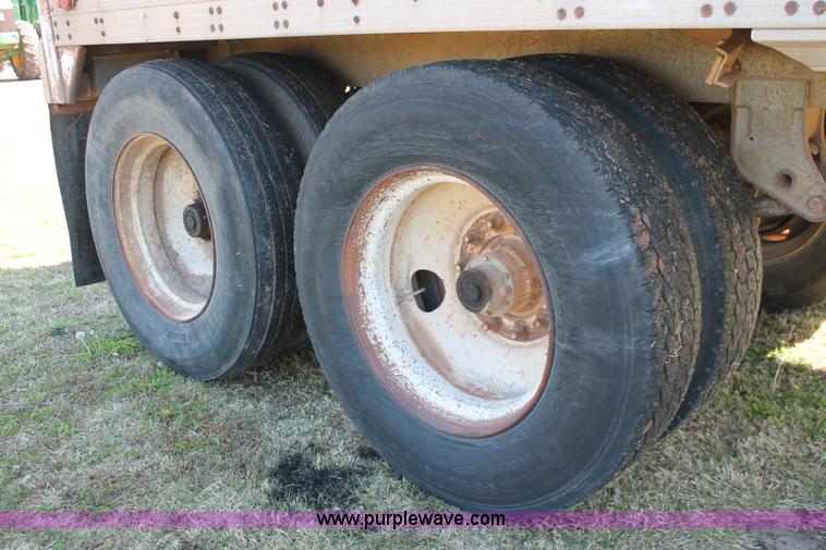 image for item K8987 1981 Barrett double hopper grain trailer