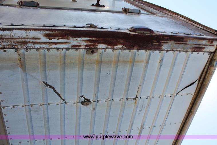 image for item K8987 1981 Barrett double hopper grain trailer