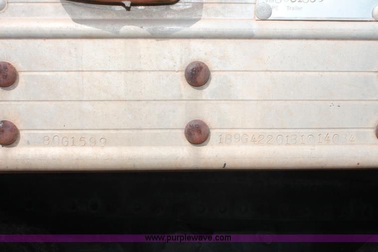 image for item K8987 1981 Barrett double hopper grain trailer