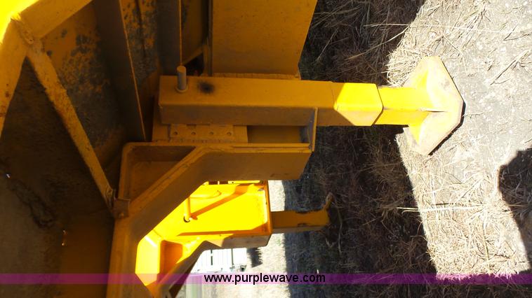 image for item L1333 1982 Luttig equipment trailer