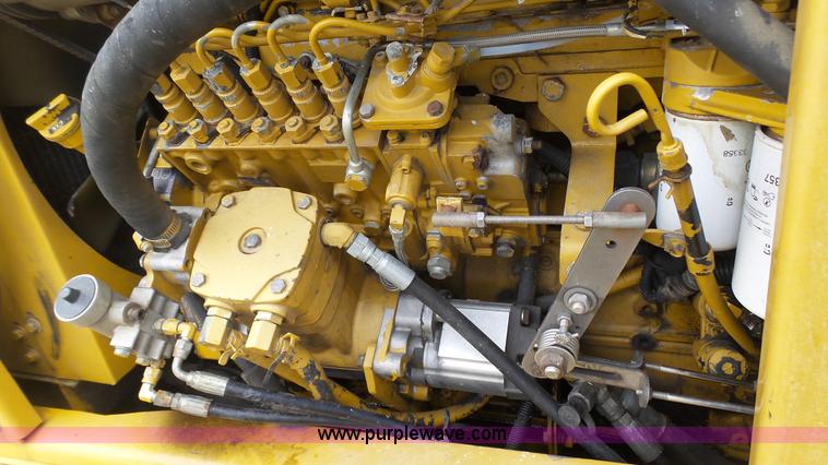 image for item L1337 1999 Ag-Chem RoGator 854 self-propelled sprayer