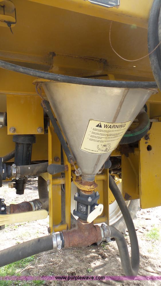 image for item L1337 1999 Ag-Chem RoGator 854 self-propelled sprayer