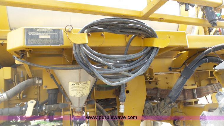 image for item L1337 1999 Ag-Chem RoGator 854 self-propelled sprayer