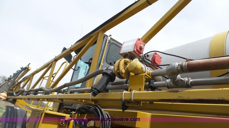 image for item L1337 1999 Ag-Chem RoGator 854 self-propelled sprayer