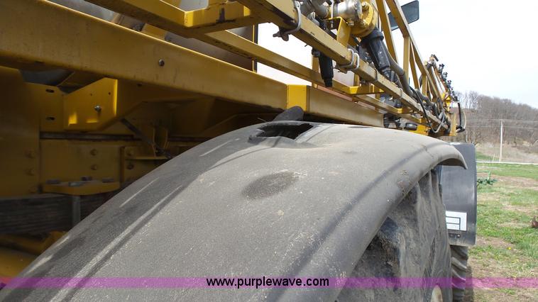 image for item L1337 1999 Ag-Chem RoGator 854 self-propelled sprayer