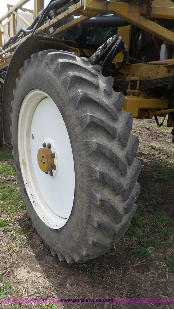 image for item L1337 1999 Ag-Chem RoGator 854 self-propelled sprayer