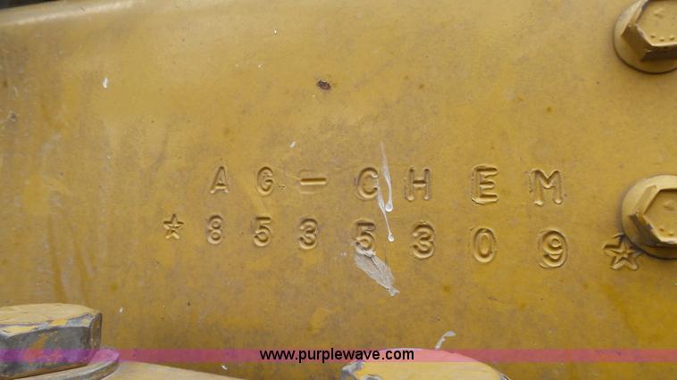 image for item L1337 1999 Ag-Chem RoGator 854 self-propelled sprayer