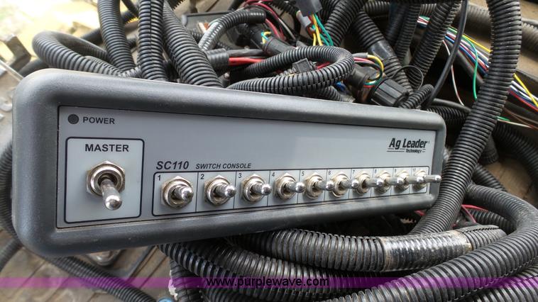 image for item L1337 1999 Ag-Chem RoGator 854 self-propelled sprayer