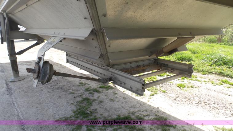 image for item L1338 2004 Wilson double hopper grain trailer