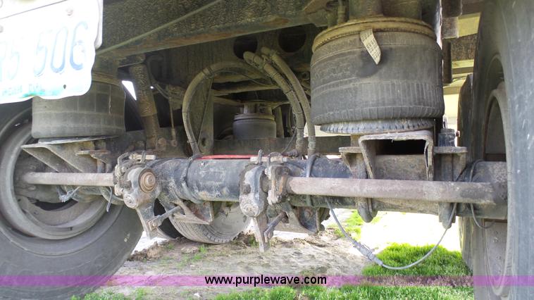 image for item L1338 2004 Wilson double hopper grain trailer