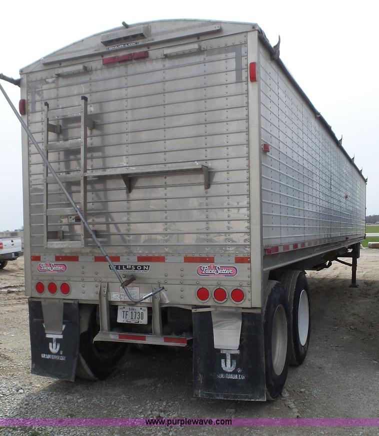image for item L1342 2007 Wilson double hopper grain trailer