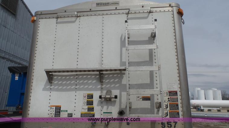 image for item L1342 2007 Wilson double hopper grain trailer