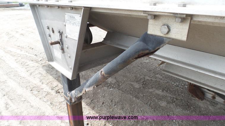image for item L1342 2007 Wilson double hopper grain trailer