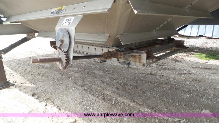 image for item L1342 2007 Wilson double hopper grain trailer