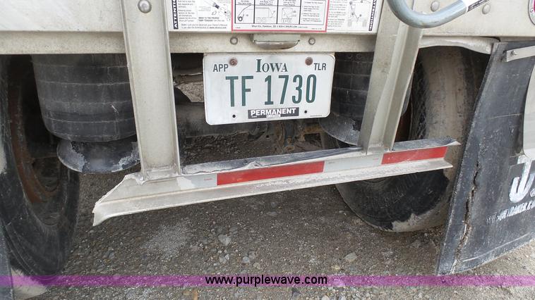 image for item L1342 2007 Wilson double hopper grain trailer