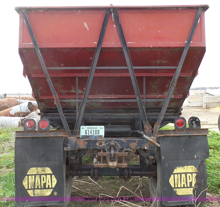 image for item L1343 1969 shop built single hopper grain trailer