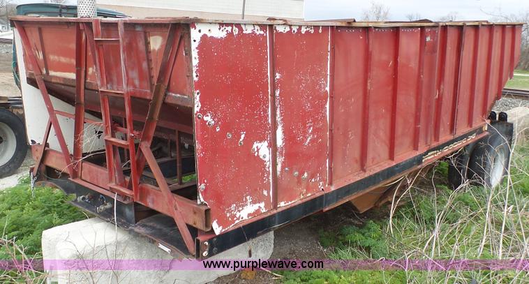 image for item L1343 1969 shop built single hopper grain trailer
