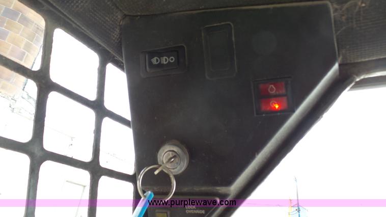 image for item L1345 1996 Bobcat 953 skid steer