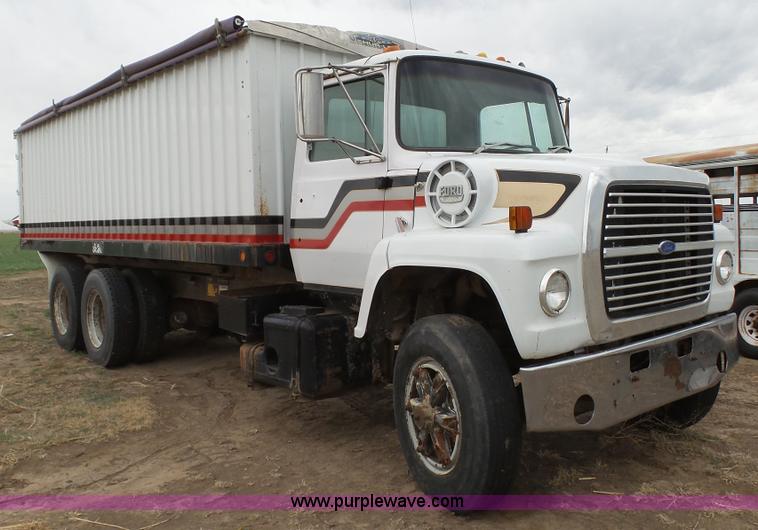 Grain Trucks For Sale >> 1980 Ford 9000 Grain Truck Item L2205 Sold April 27 Ag Grain Trucks For Sale >> 1980 Ford 9000 Grain Truck Item L2205 Sold April 27 Ag