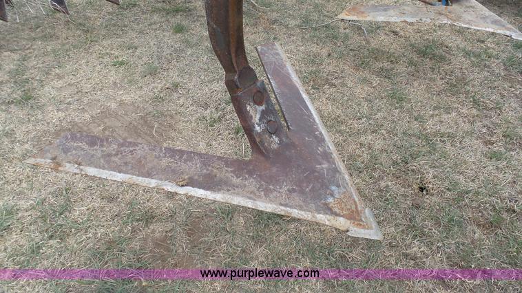 image for item L2209 QuinStar Fallow Master sweep plow
