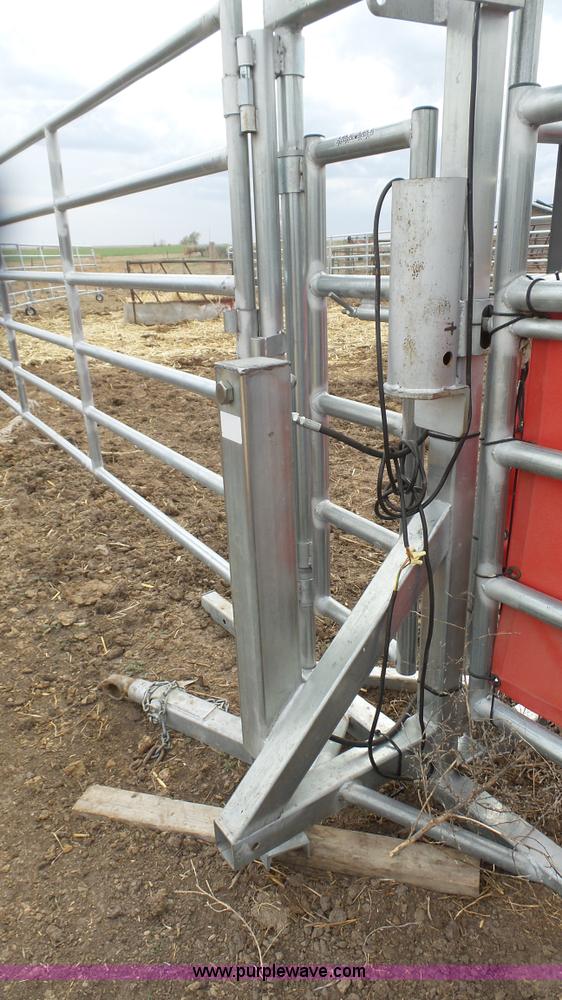 image for item L2210 WW livestock corral system