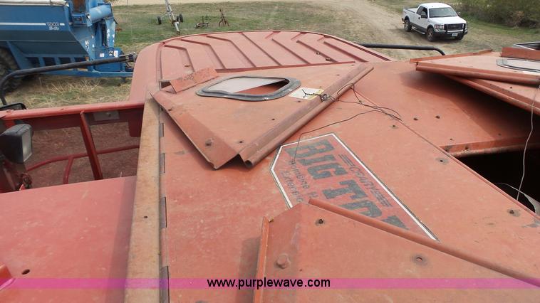 image for item L2231 2002 Case IH 2388 Axial-Flow combine