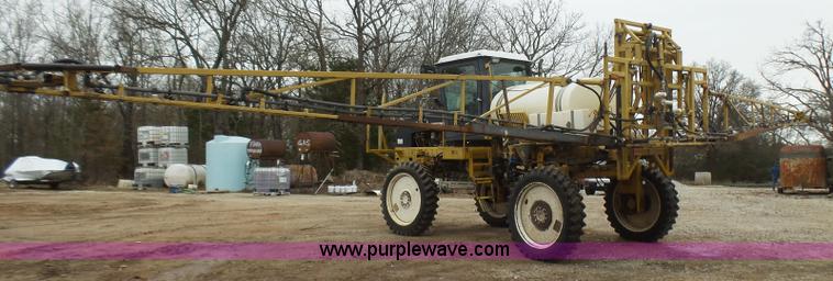 image for item L5478 1997 Ag-Chem RoGator 554 self-propelled sprayer