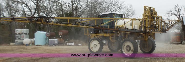 image for item L5478 1997 Ag-Chem RoGator 554 self-propelled sprayer