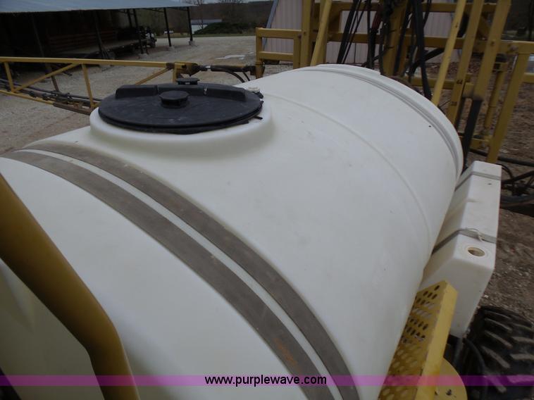 image for item L5478 1997 Ag-Chem RoGator 554 self-propelled sprayer