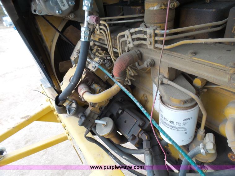 image for item L5478 1997 Ag-Chem RoGator 554 self-propelled sprayer