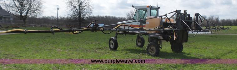 image for item L5482 SpraCoupe 220 self-propelled sprayer