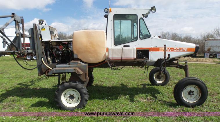 image for item L5482 SpraCoupe 220 self-propelled sprayer