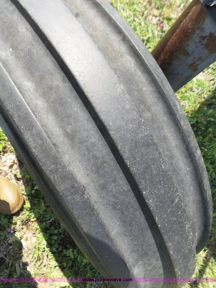 image for item L5482 SpraCoupe 220 self-propelled sprayer