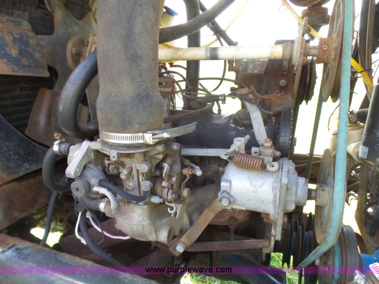 image for item L5482 SpraCoupe 220 self-propelled sprayer