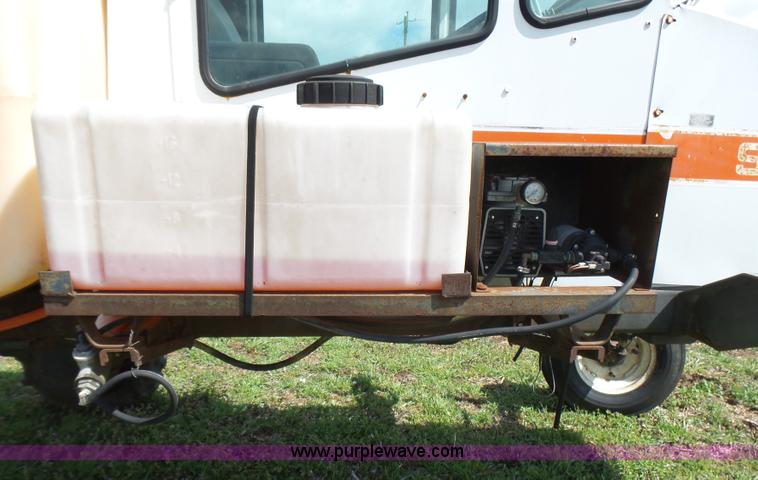 image for item L5482 SpraCoupe 220 self-propelled sprayer