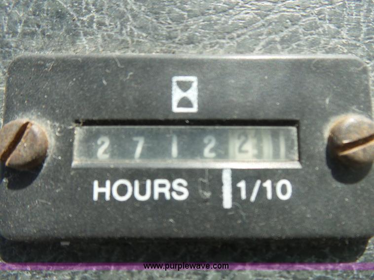 image for item L5482 SpraCoupe 220 self-propelled sprayer