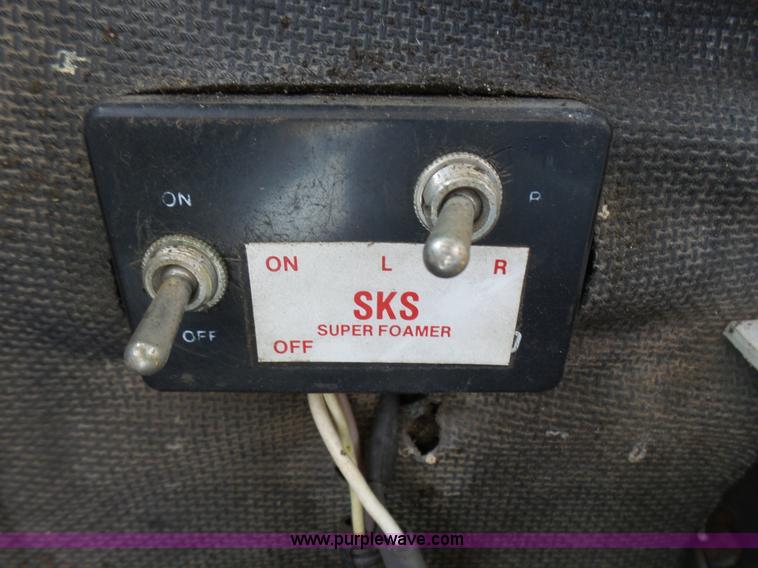 image for item L5482 SpraCoupe 220 self-propelled sprayer