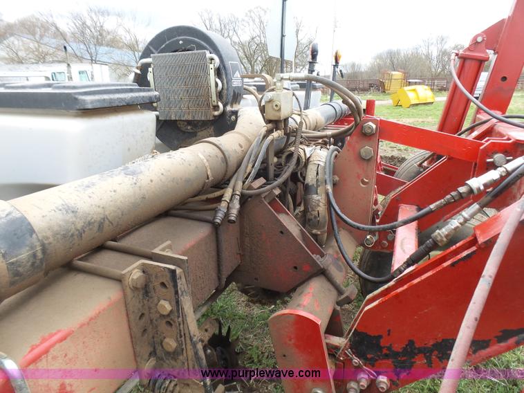 image for item L5484 2004 AGCO White 8706 no-till planter