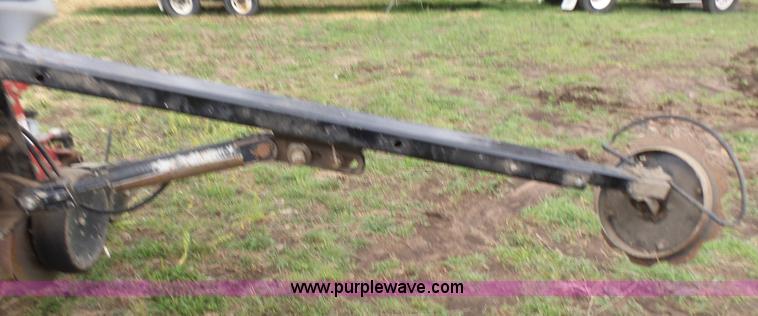 image for item L5484 2004 AGCO White 8706 no-till planter