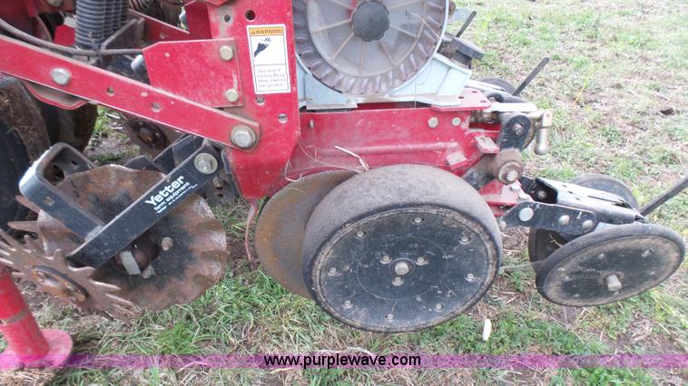 image for item L5484 2004 AGCO White 8706 no-till planter