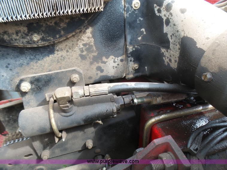 image for item L5484 2004 AGCO White 8706 no-till planter